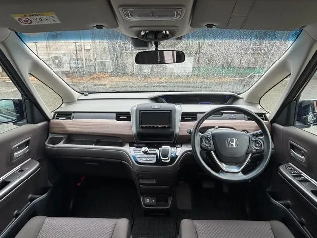 フリード　ハイブリッド（ホンダ）の車両写真
