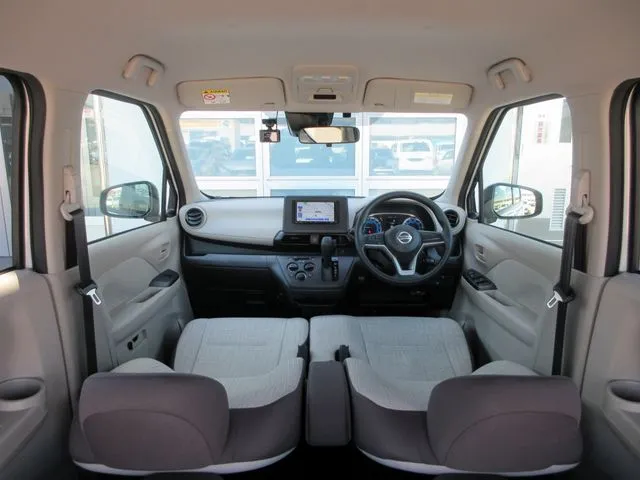 ニッサン　デイズ　４ＷＤ