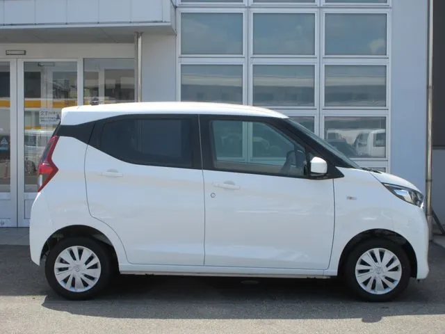 ニッサン　デイズ　４ＷＤ