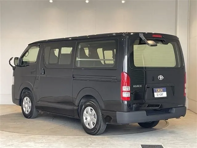 ハイエースバン 2WD(トヨタ)の車両写真
