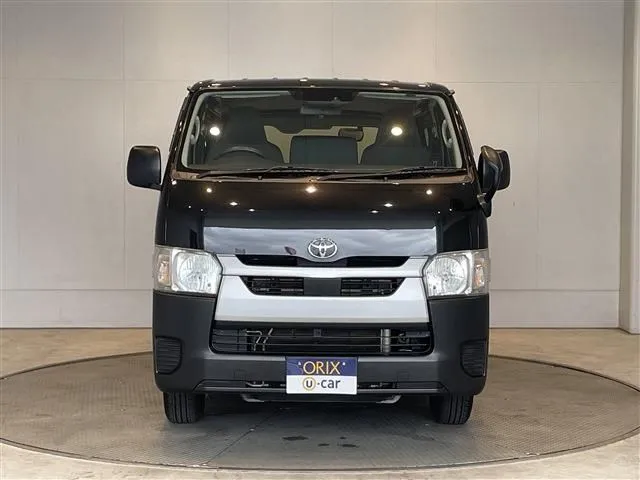 ハイエースバン 2WD(トヨタ)の車両写真