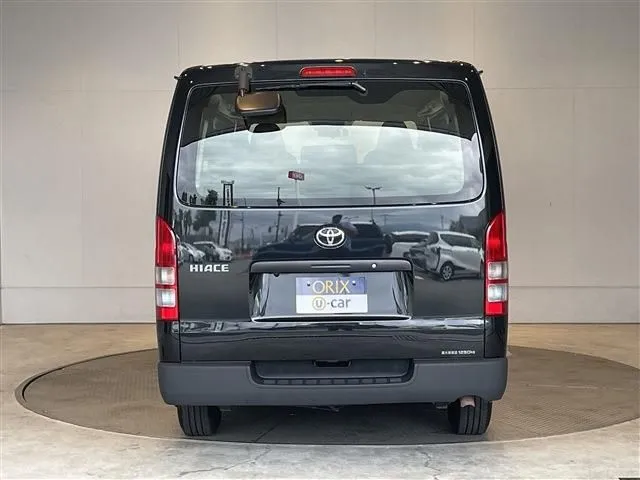 ハイエースバン 2WD(トヨタ)の車両写真