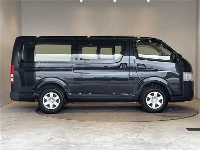 ハイエースバン 2WD(トヨタ)の車両写真