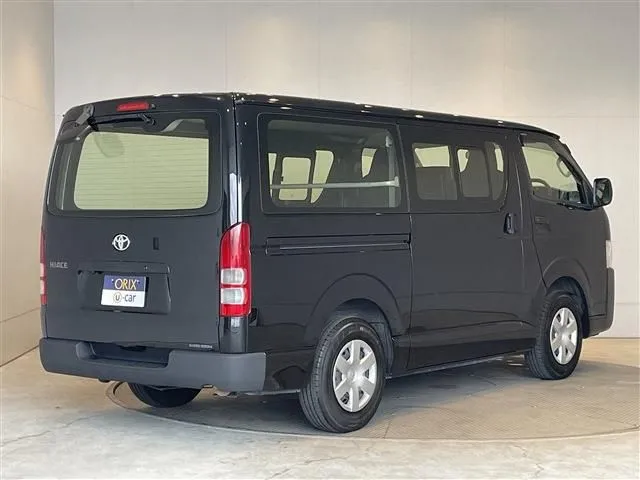ハイエースバン 2WD(トヨタ)の車両写真