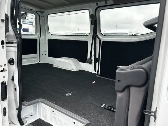 ＮＶ３５０キャラバン　１．２ｔ（ニッサン）の車両写真