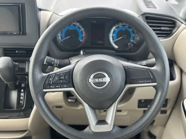 ニッサン　ルークス