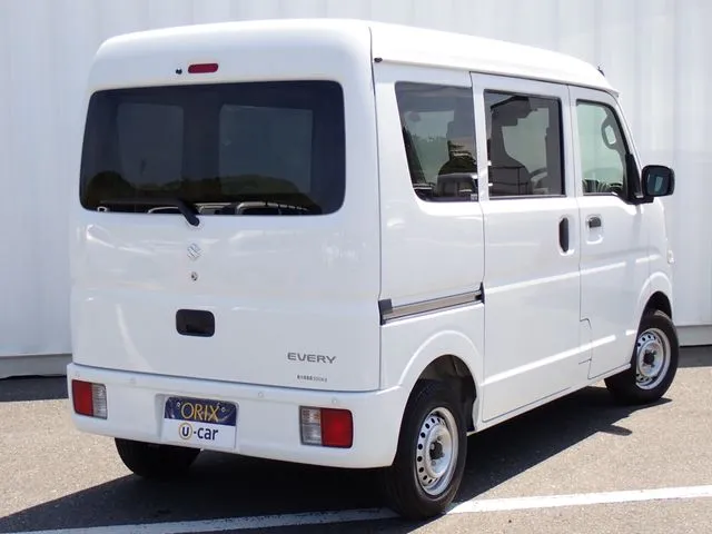 エブリイバン(スズキ)の車両写真