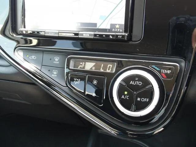 トヨタ　アクア