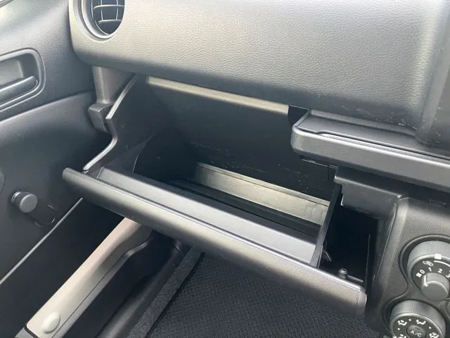 プロボックスバン　４ＷＤ（トヨタ）の車両写真