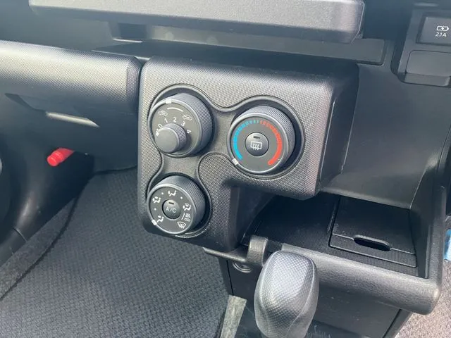 プロボックスバン　４ＷＤ（トヨタ）の車両写真