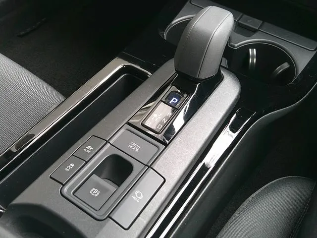プリウス　４ＷＤ（トヨタ）の車両写真