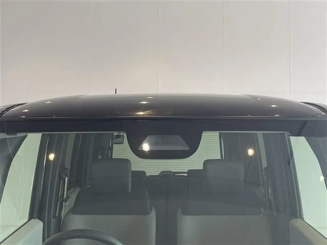 N BOX(ホンダ)の車両写真