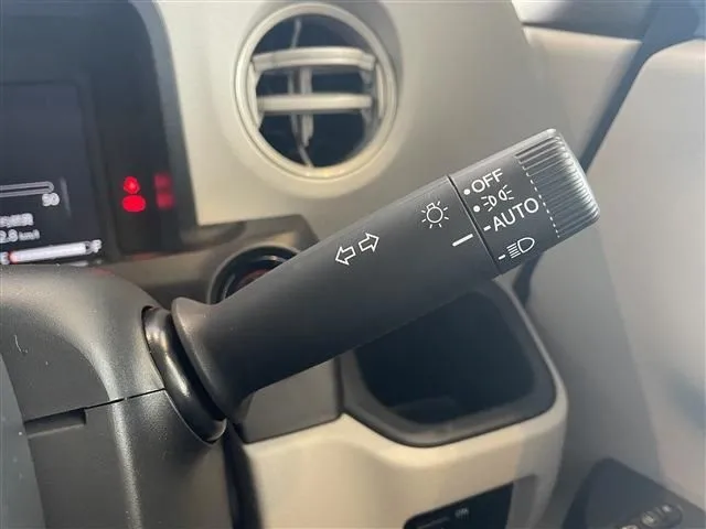 N BOX(ホンダ)の車両写真