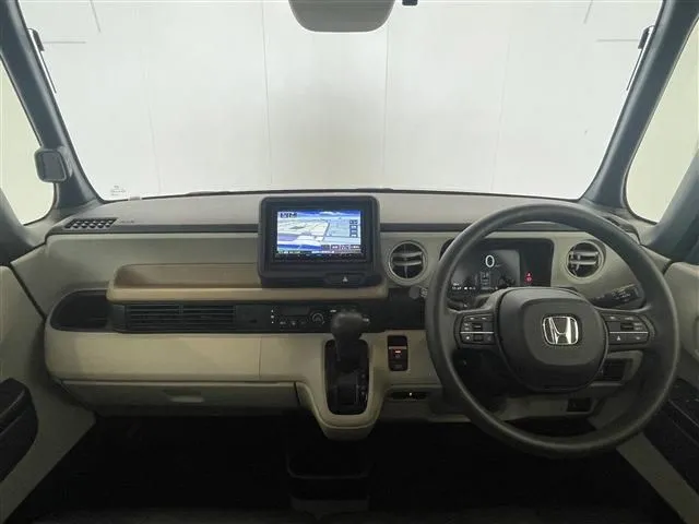 N BOX(ホンダ)の車両写真