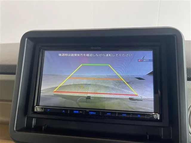 N BOX(ホンダ)の車両写真