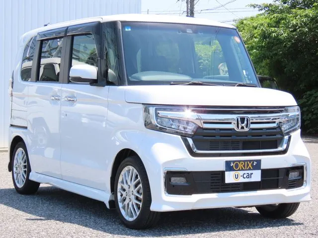 Ｎ　ＢＯＸ　カスタム（ホンダ）の車両写真