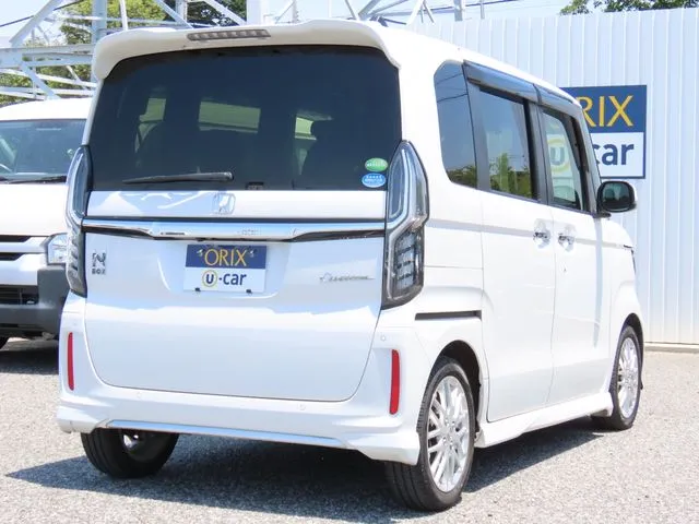 Ｎ　ＢＯＸ　カスタム（ホンダ）の車両写真