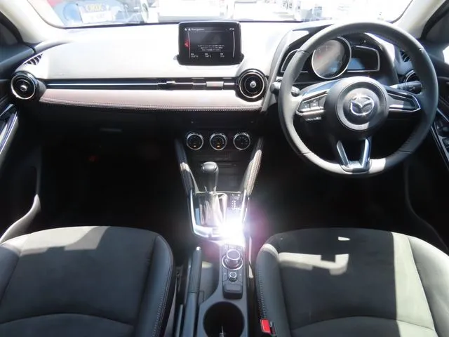 デミオ(マツダ)の車両写真