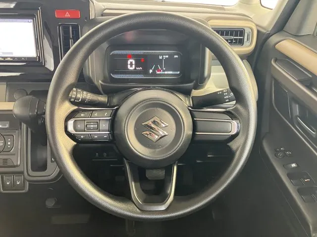 スペーシア（スズキ）の車両写真