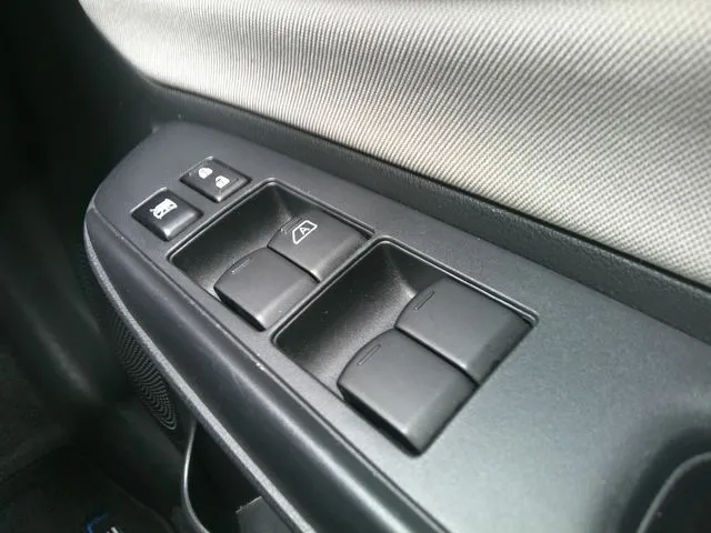 ノート 4WD(ニッサン)の車両写真