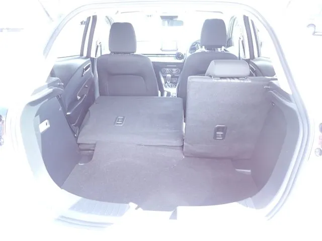 マツダ MAZDA2