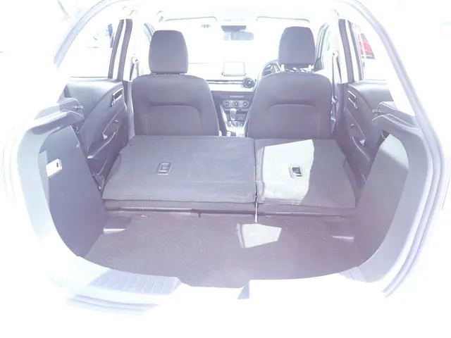 マツダ MAZDA2
