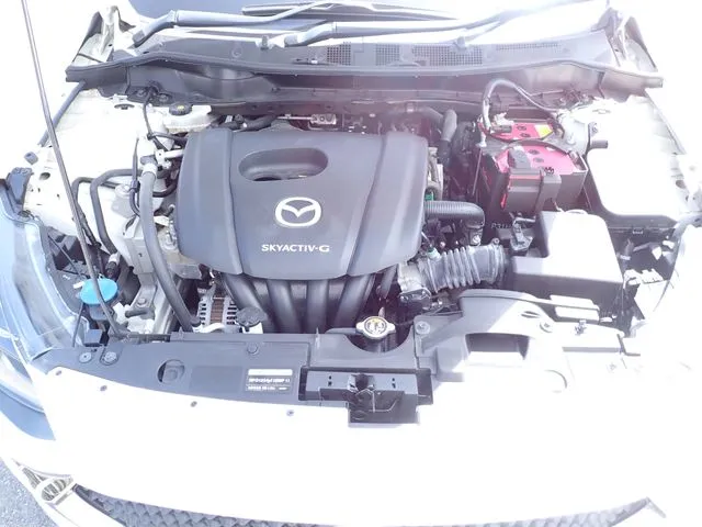マツダ MAZDA2