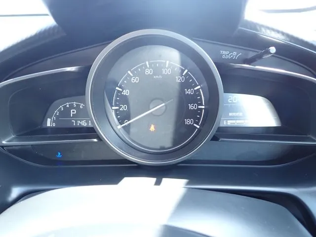 マツダ MAZDA2