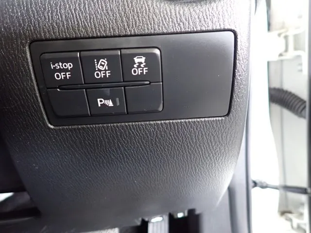 マツダ MAZDA2