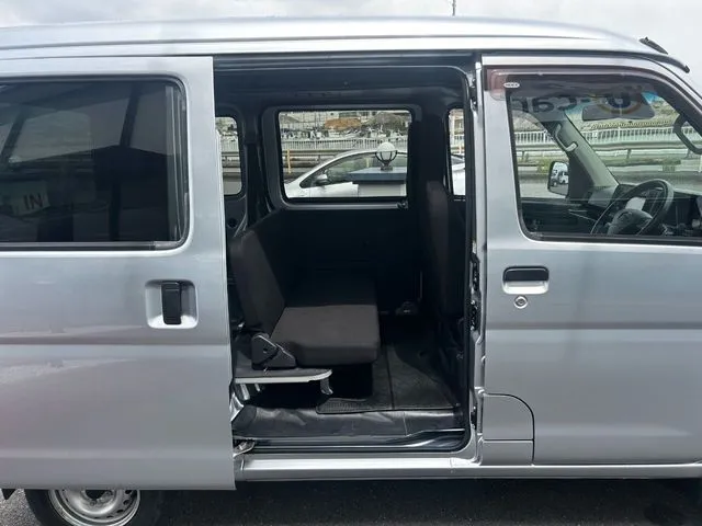 ダイハツ　ハイゼットカーゴ
