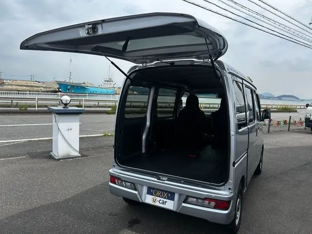 ダイハツ　ハイゼットカーゴ