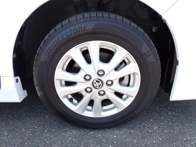 トヨタ ノア ハイブリッド