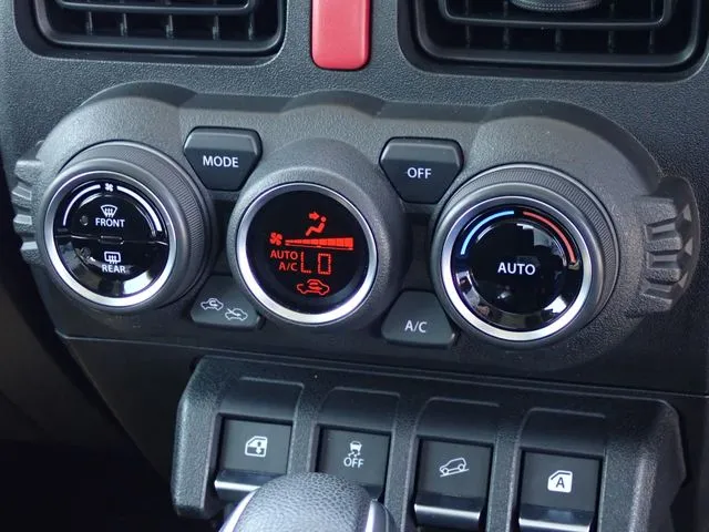 ジムニー　４ＷＤ（スズキ）の車両写真