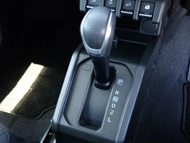 ジムニー　４ＷＤ（スズキ）の車両写真