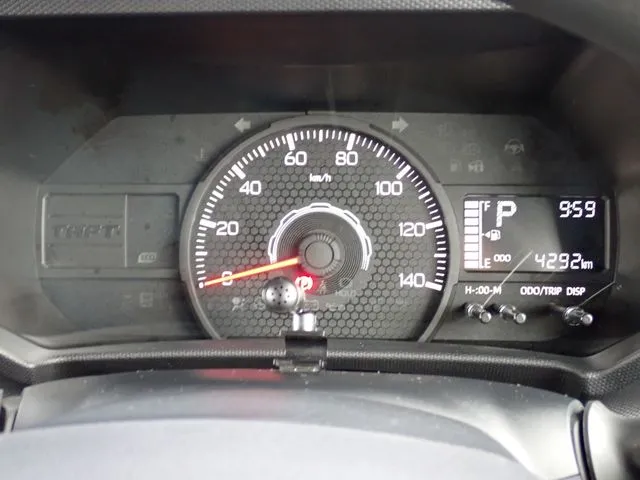 タフト(ダイハツ)の車両写真