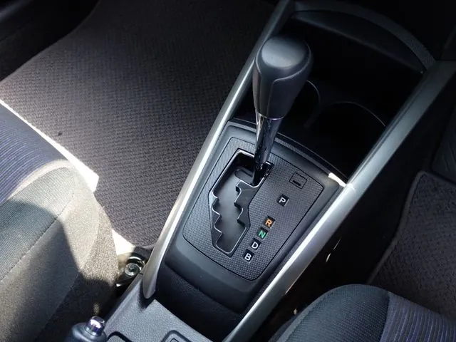 カローラフィールダー　ハイブリッド（トヨタ）の車両写真