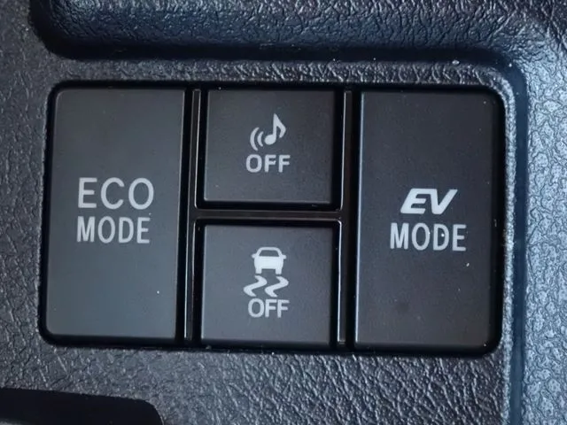 カローラフィールダー　ハイブリッド（トヨタ）の車両写真