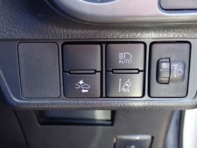 カローラフィールダー　ハイブリッド（トヨタ）の車両写真