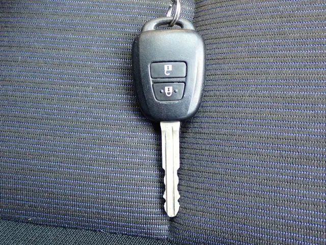 カローラフィールダー　ハイブリッド（トヨタ）の車両写真