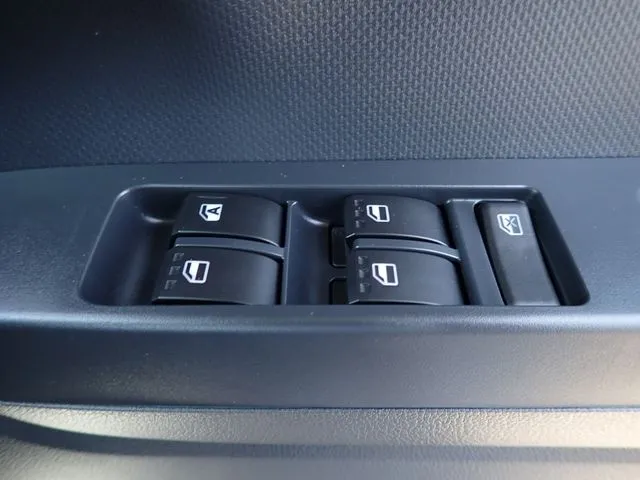 ミラ イース(ダイハツ)の車両写真