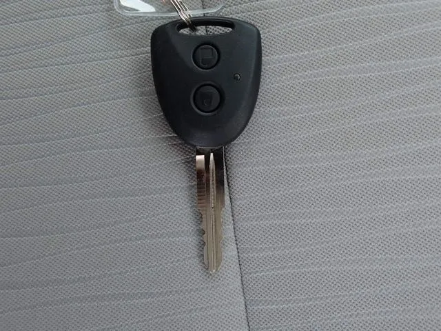 ミラ イース(ダイハツ)の車両写真
