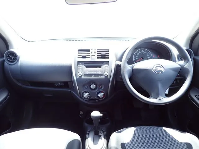 マーチ(ニッサン)の車両写真