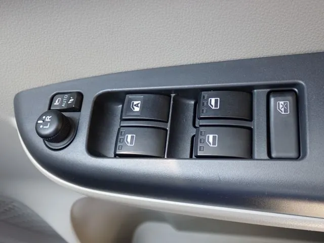 ブーン(ダイハツ)の車両写真