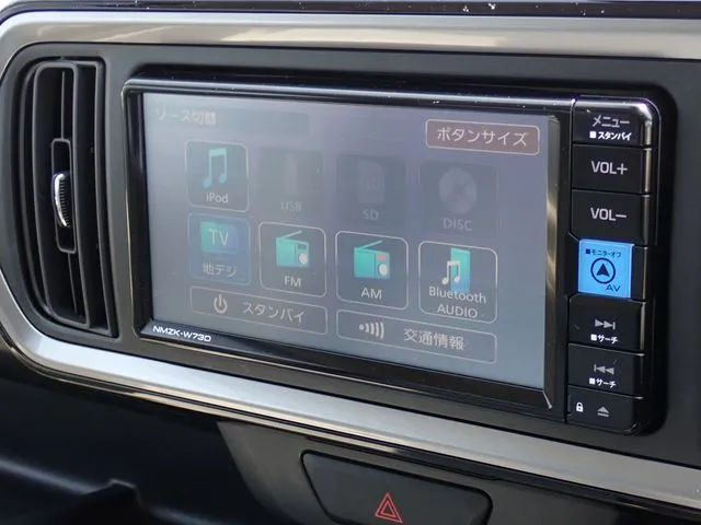 ブーン(ダイハツ)の車両写真