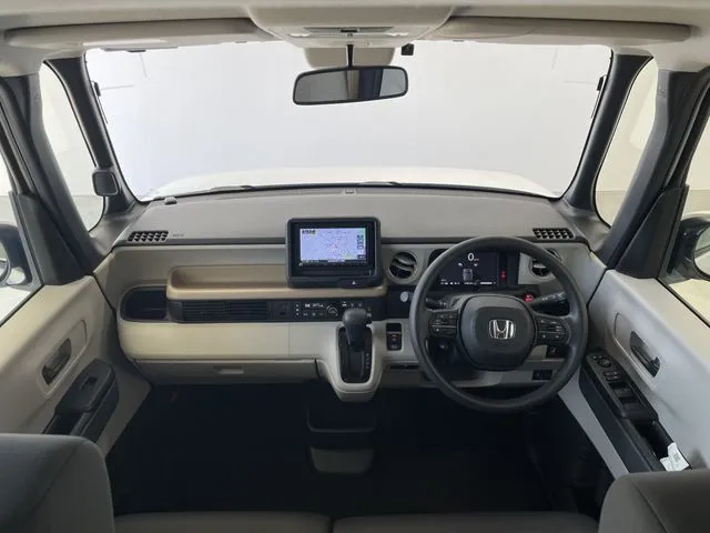N BOX(ホンダ)の車両写真
