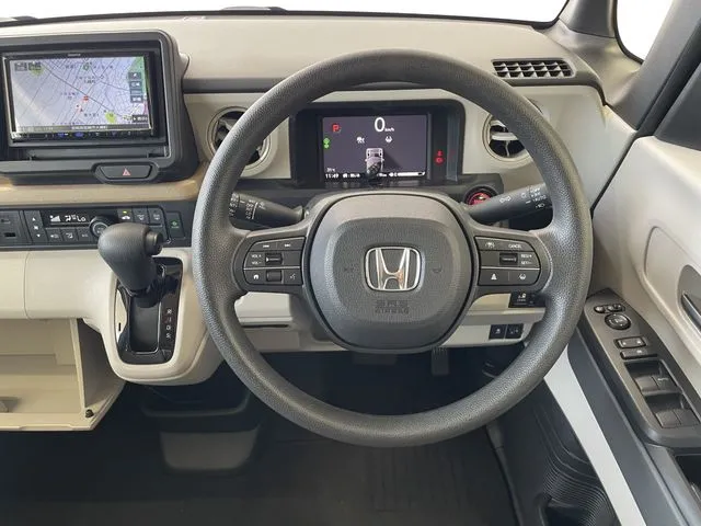 N BOX(ホンダ)の車両写真