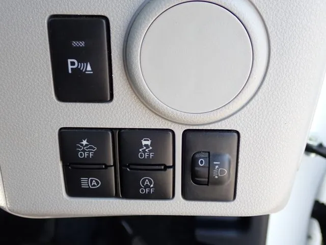 ミラ イース(ダイハツ)の車両写真