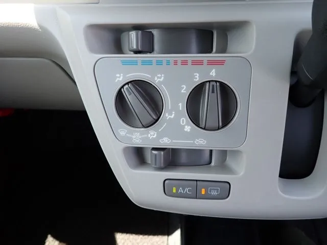 ミラ イース(ダイハツ)の車両写真