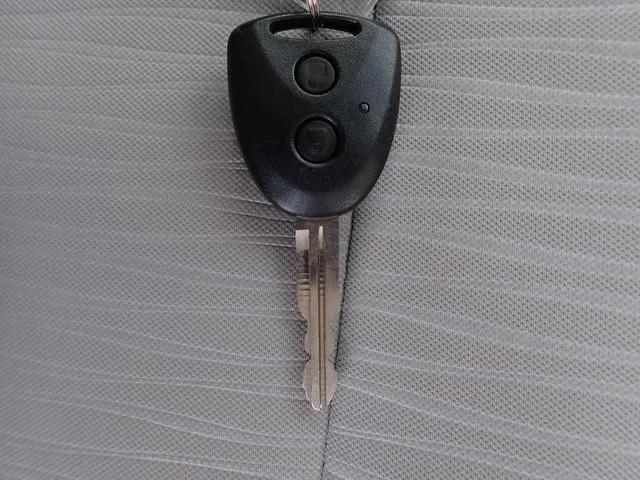 ミラ イース(ダイハツ)の車両写真