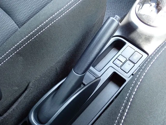 ヴィッツ ハイブリッド(トヨタ)の車両写真